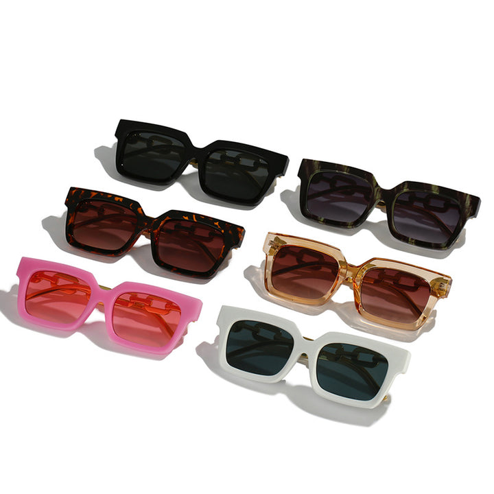 Women's fashionable sunglasses with unique chain element Stornfield