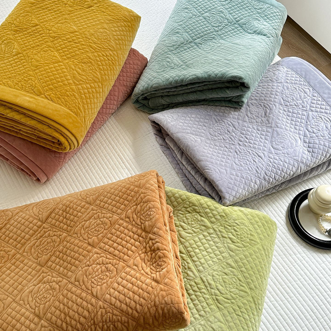 Quilted Velvet-Texture Bedspread and Pillow Sham Set