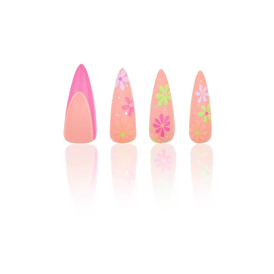Artificial nail set with playful flower design and elegant high-gloss finish Stornfield
