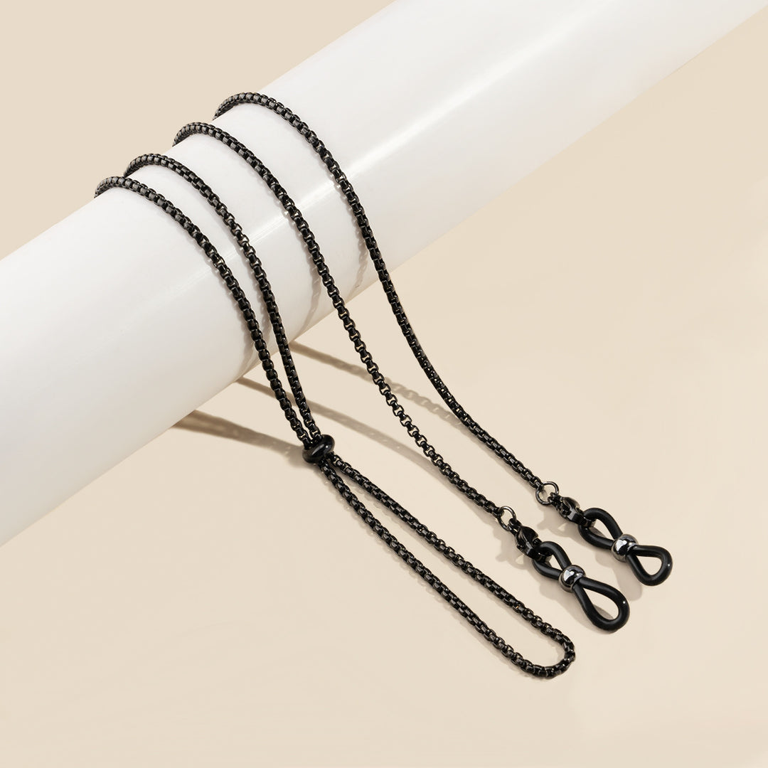 Sleek Chain Eyewear Holder Stornfield