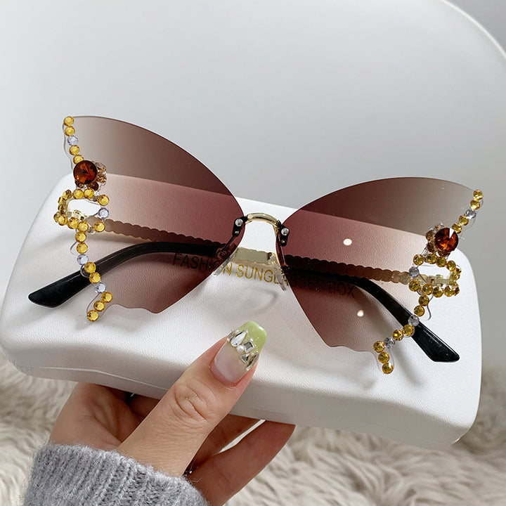 Ladies extravagantly designed sunglasses Stornfield
