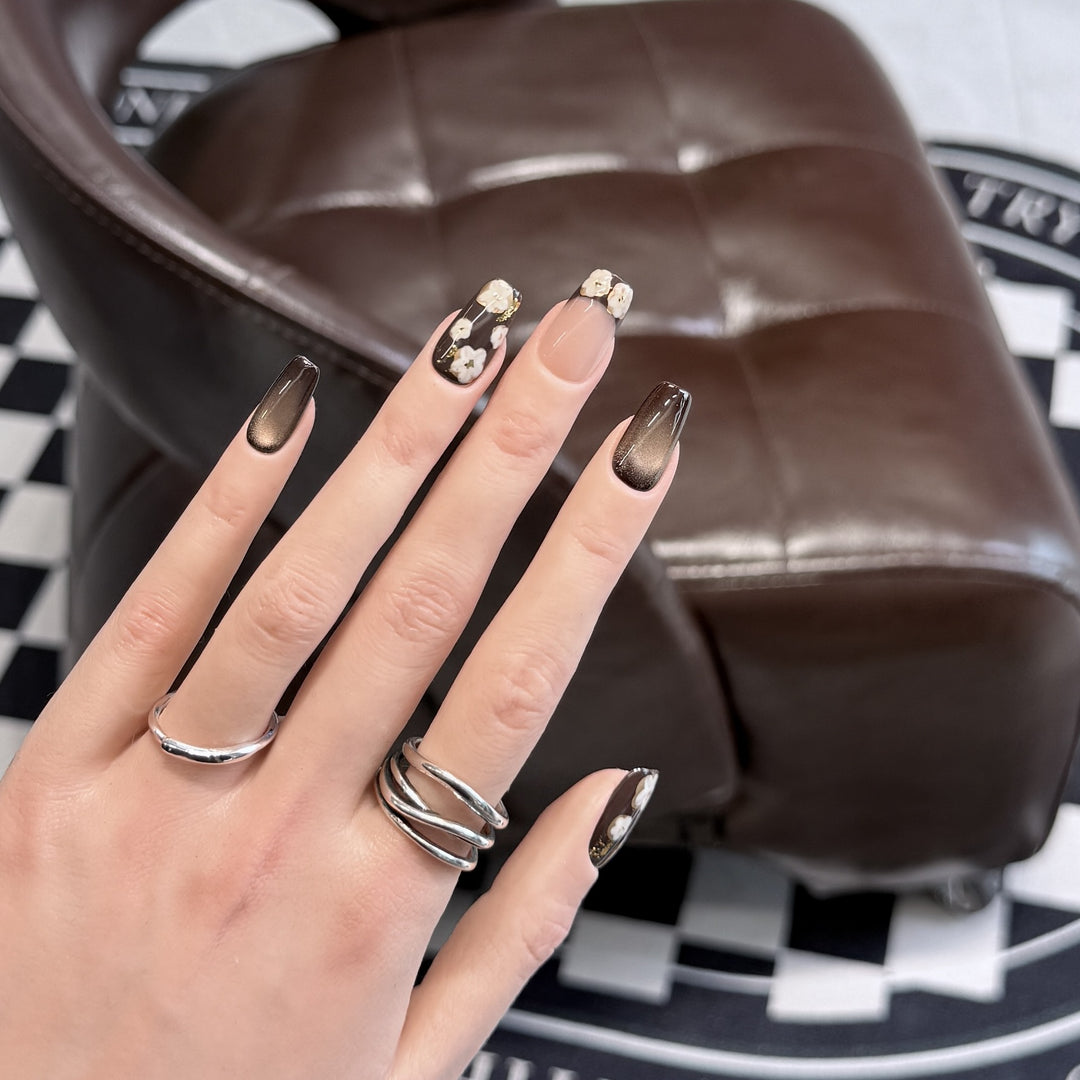 Artistic Floral-Embellished Press-On Nail Set Stornfield
