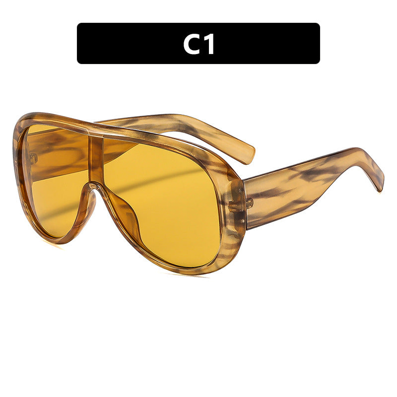 Women's oversized sports sunglasses in retro-inspired design Stornfield