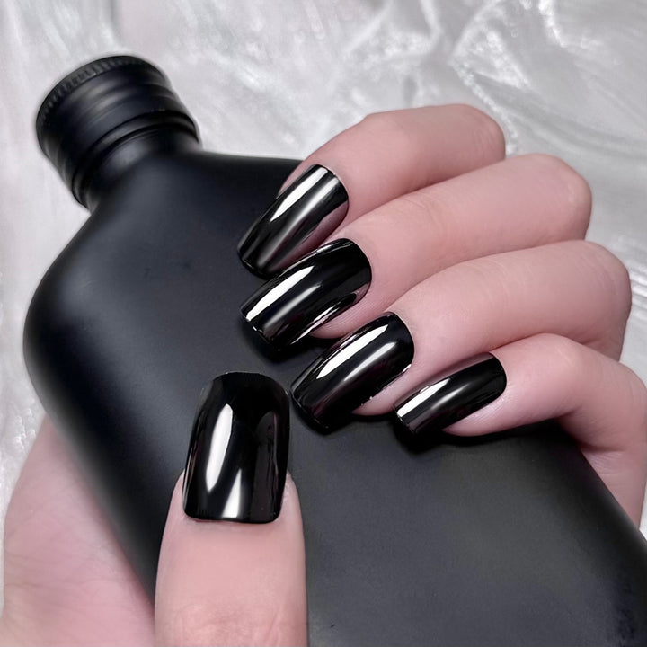 Glossy Press-On Nail Set Stornfield