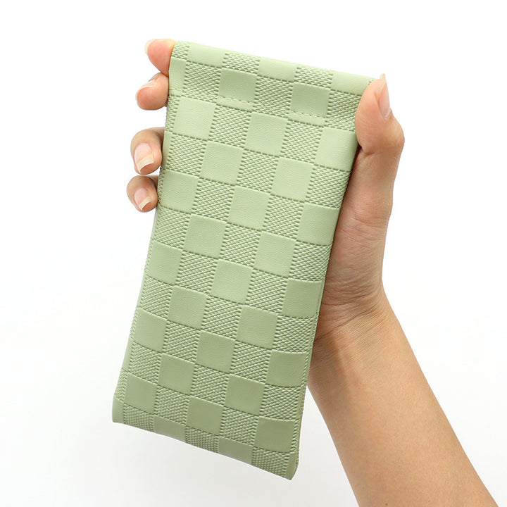 Fashionable Checkered Pouch Stornfield