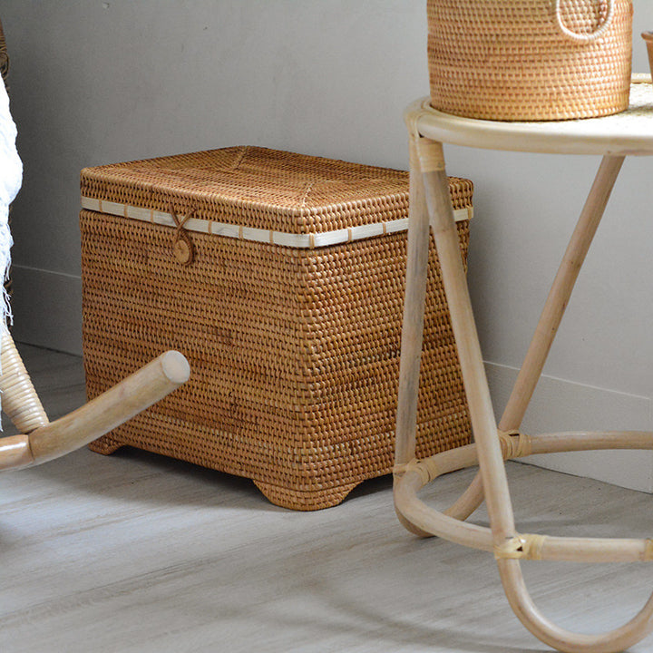 Ladies stylish storage box made of woven natural material Stornfield