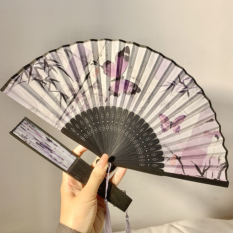 Elegant fan with elaborate butterfly motif Stornfield