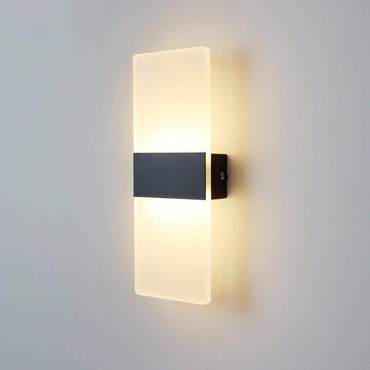 Solar-Powered Outdoor Step Lighting Fixture