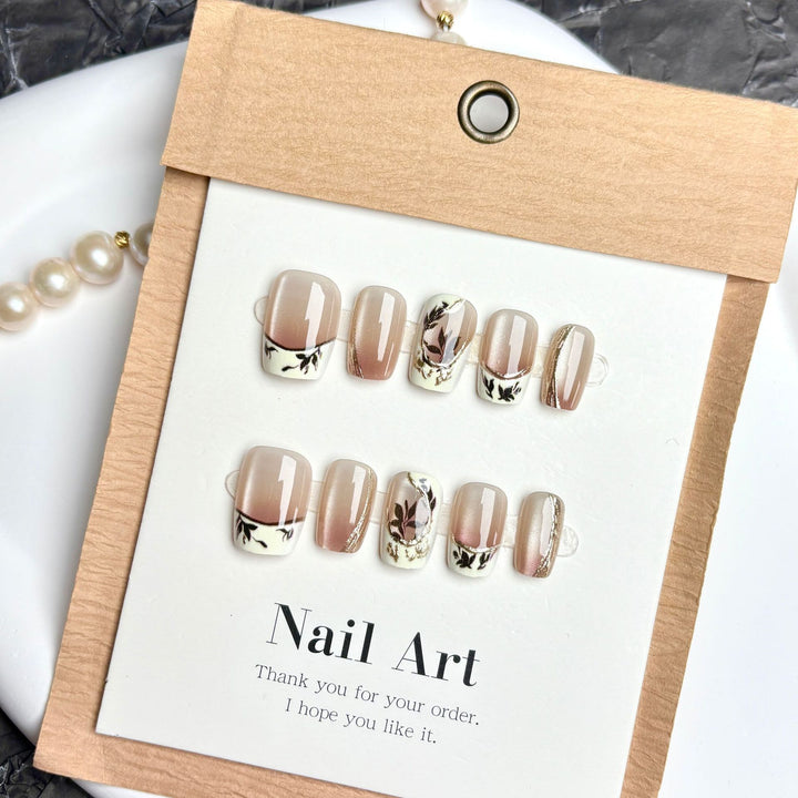 Elegant Floral Print Press-On Nail Set