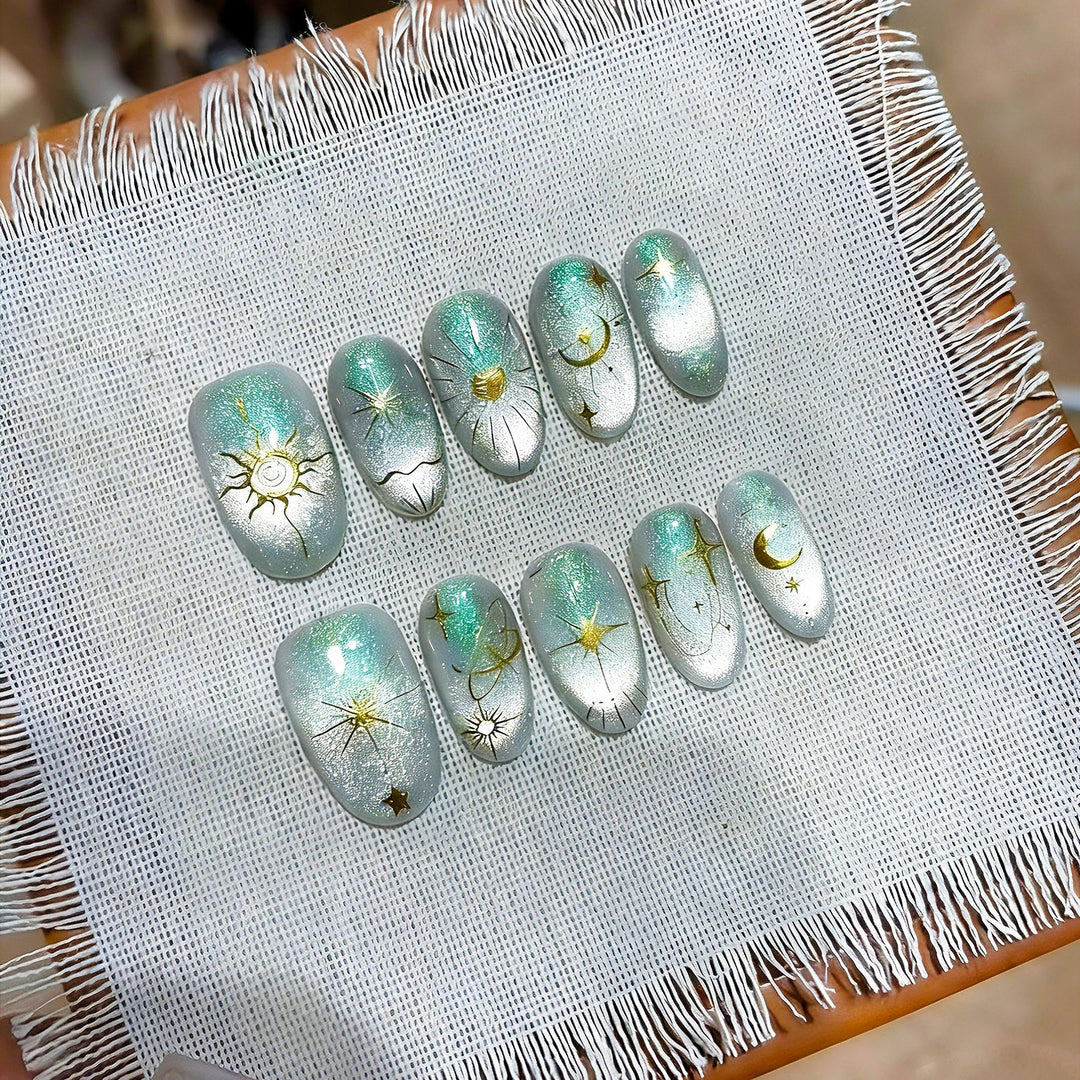 Celestial-Themed Press-On Nails
