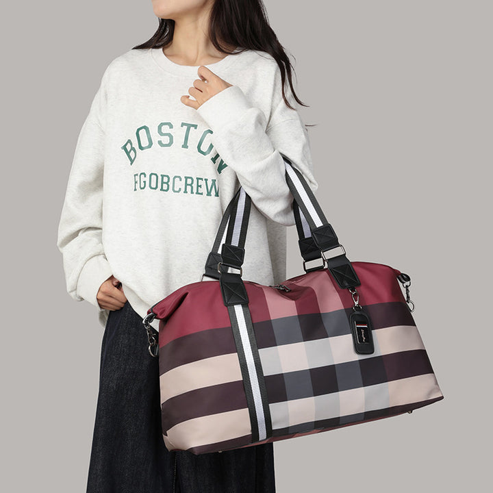 Sporty travel bag with intelligent compartment design Stornfield