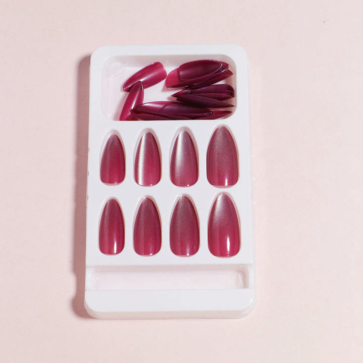 Glossy Almond-Shaped Press-On Nail Set Stornfield 1787225031