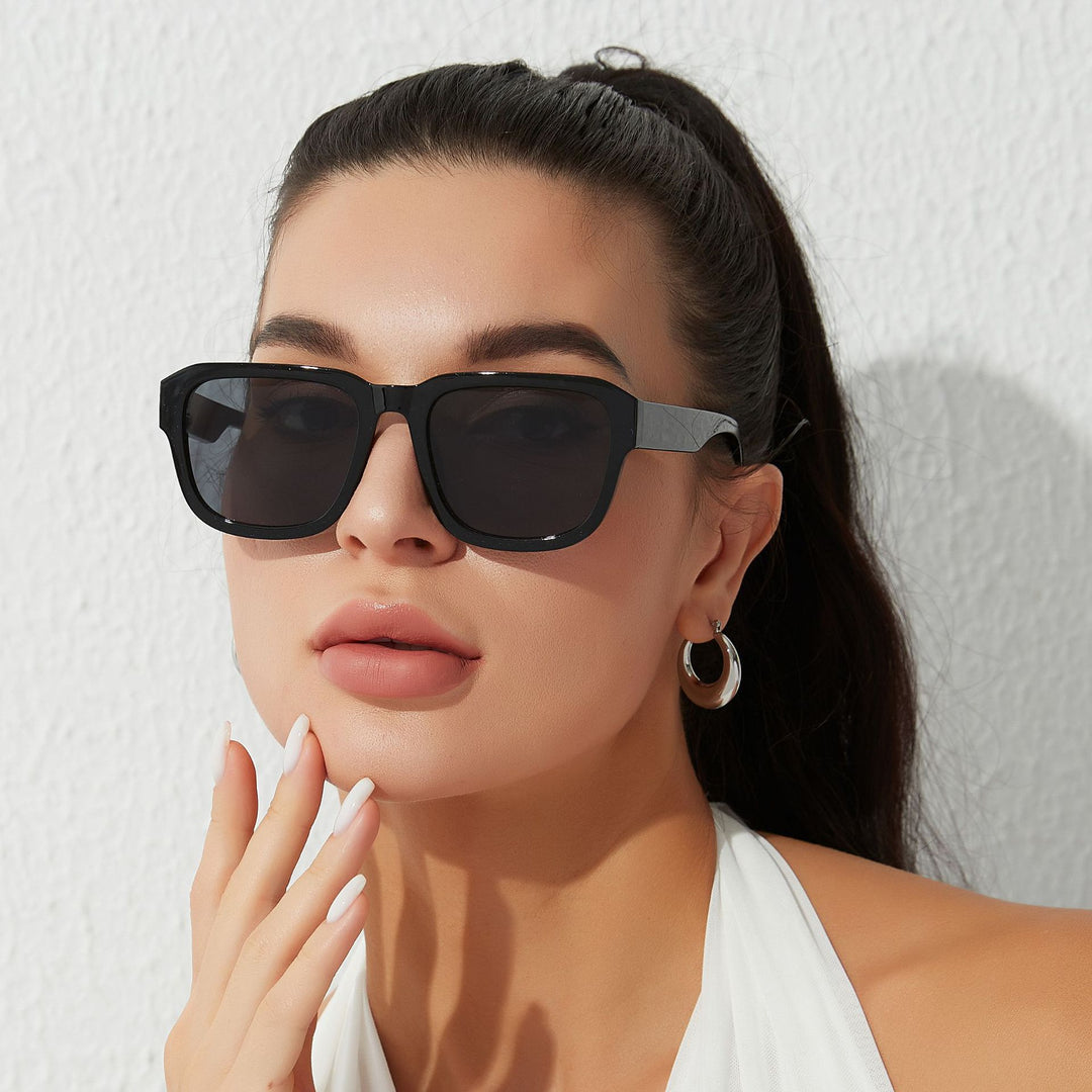 Women's modern sunglasses in chic oversized style Stornfield