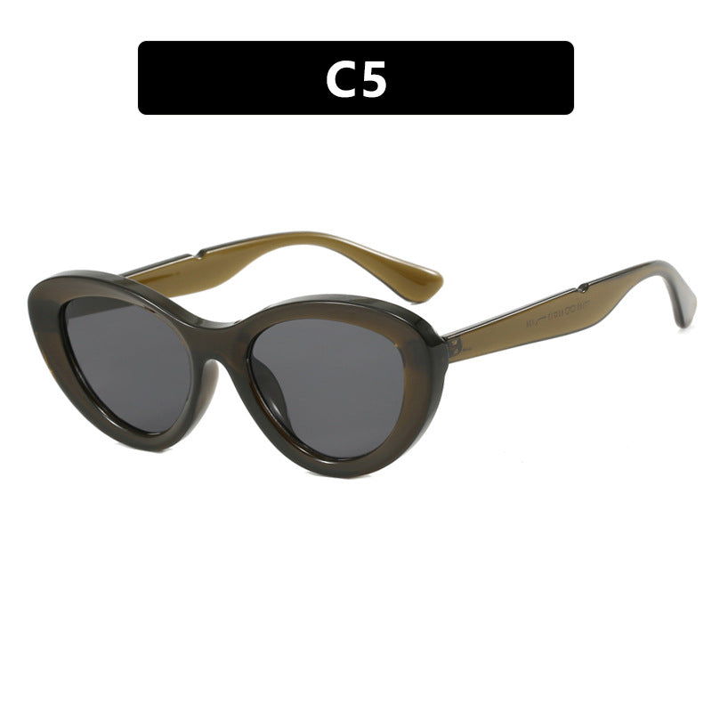 Ladies Cat-Eye Sunglasses with stylish plastic frame and polarized lenses Stornfield