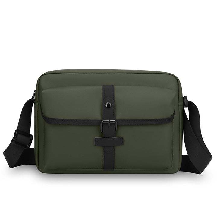Sleek Functional Messenger Bag