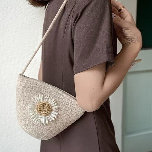 Hand-knotted bag with flower appliqué Stornfield