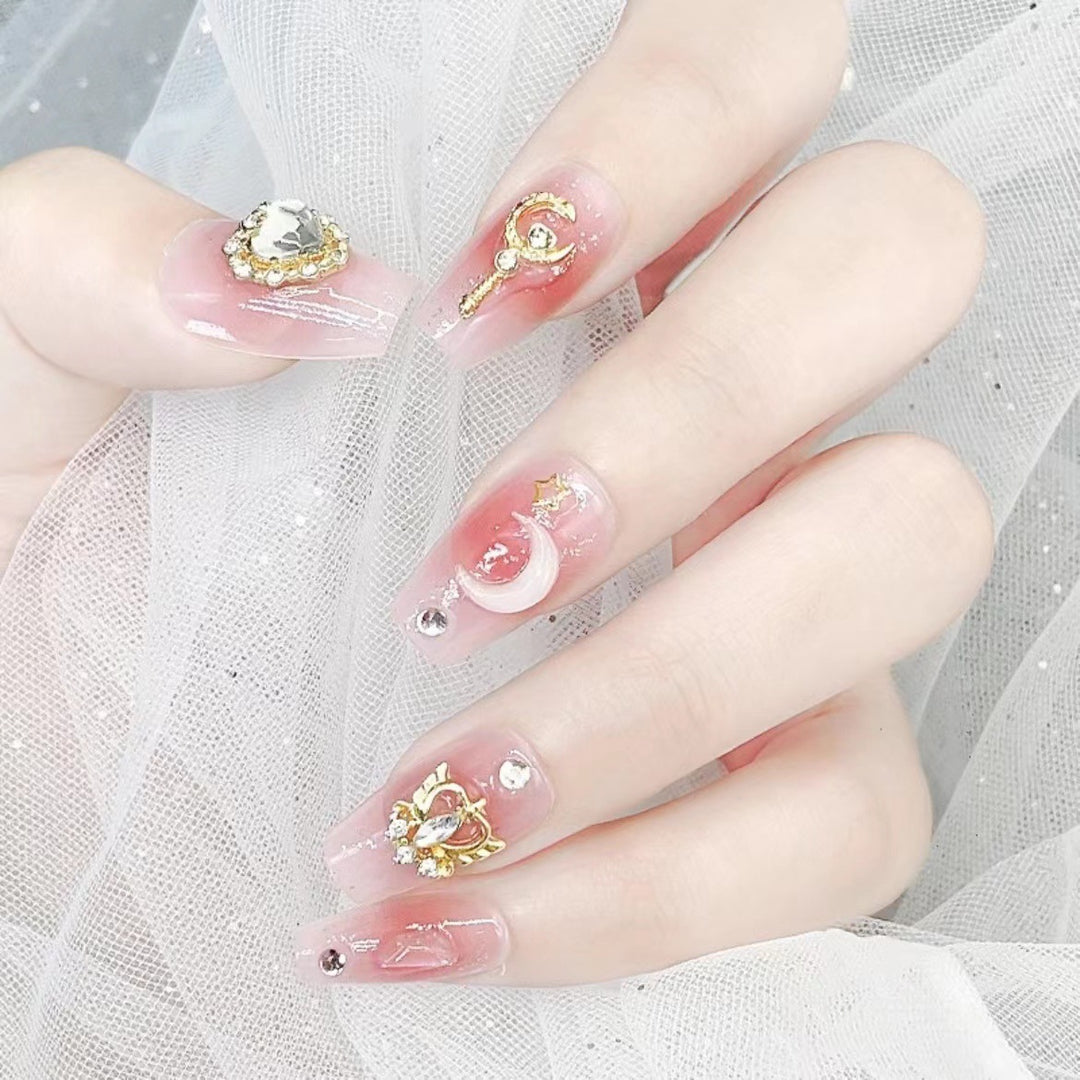 Elegant and Shiny Nail Art Stornfield