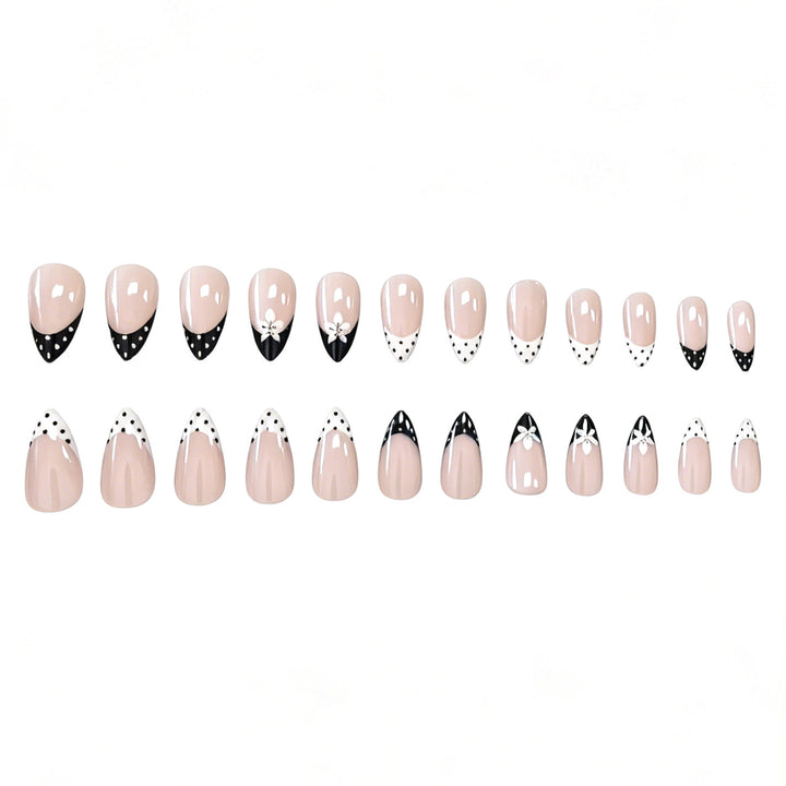 Elegant Black and White Floral Nail Art Extensions Stornfield