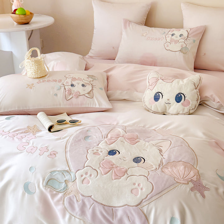 Girls' bedding set in Kawaii look with velvet appliqué and embroidered cat motifs