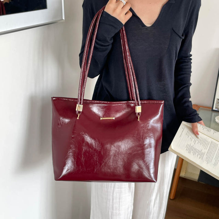 Elegant Glossy Handbag