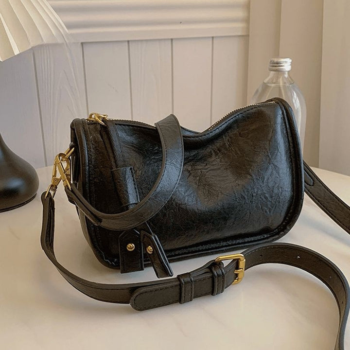 Premium Textured Leather Shoulder Bag Stornfield