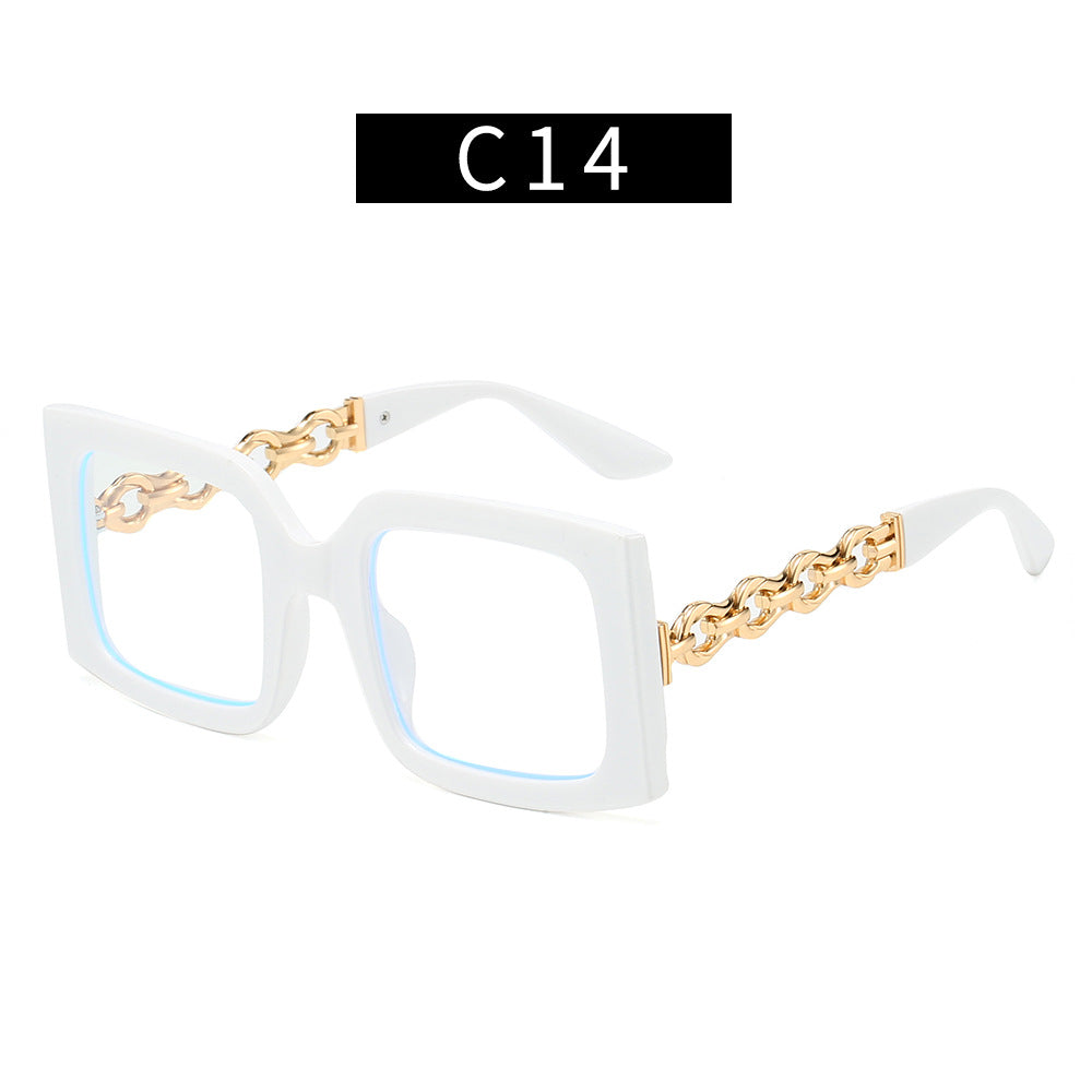 Ladies elegant sunglasses with luxurious chain details Stornfield