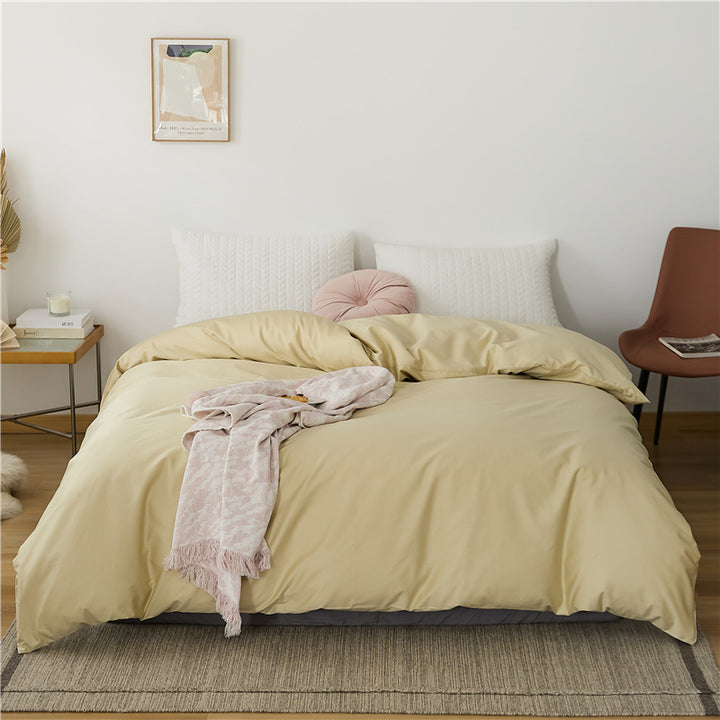 Bedding set made of cotton satin with a smooth, easy-care finish