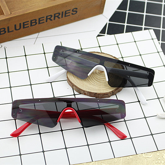 Ladies Sporty Oversized Sunglasses Stornfield
