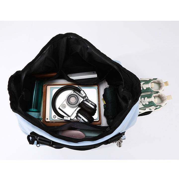 Sports and leisure bag with innovative compartment layout Stornfield