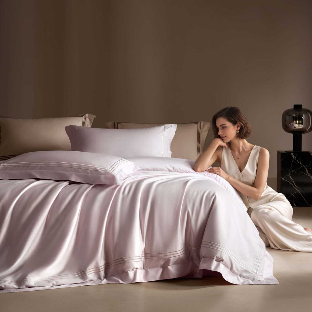 Luxurious Satin-Feel Double-Stitched Duvet Cover and Pillowcase Set