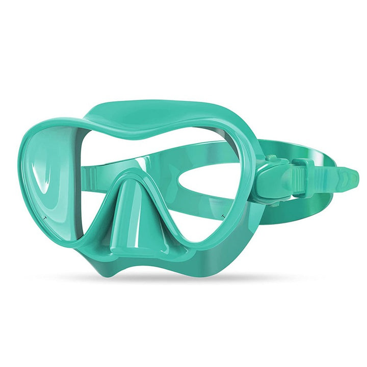 Diving mask with flexible silicone edge and clear field of vision Stornfield