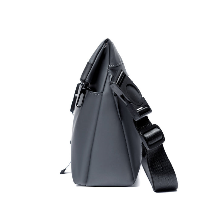Water-Resistant Messenger Bag Stornfield