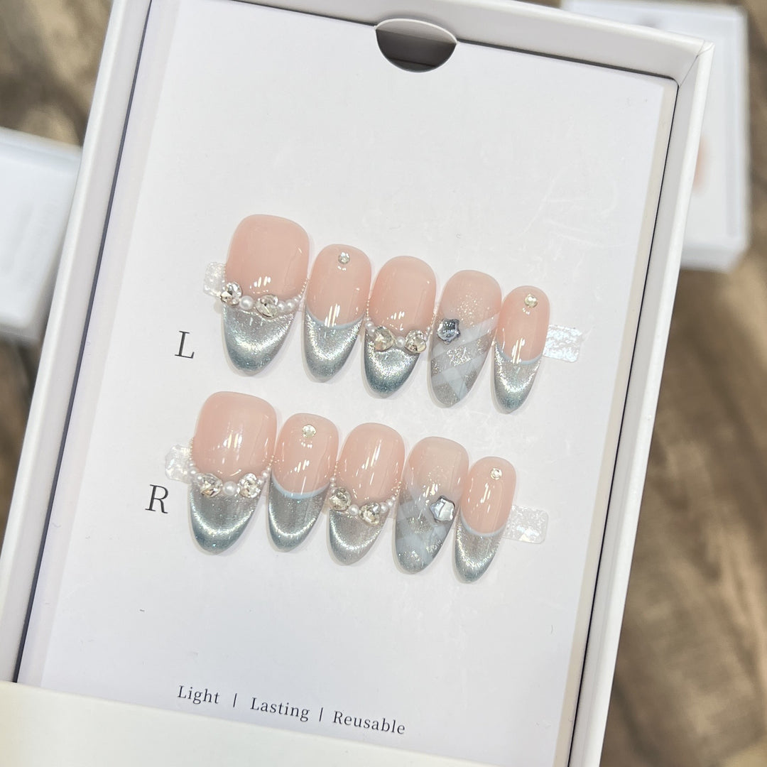 Elegant Reusable French Tip Press-On Nail Set Stornfield