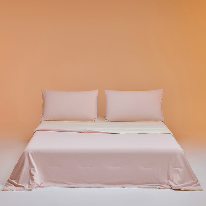 Ladies premium Satin bedding set with elegant structure Stornfield