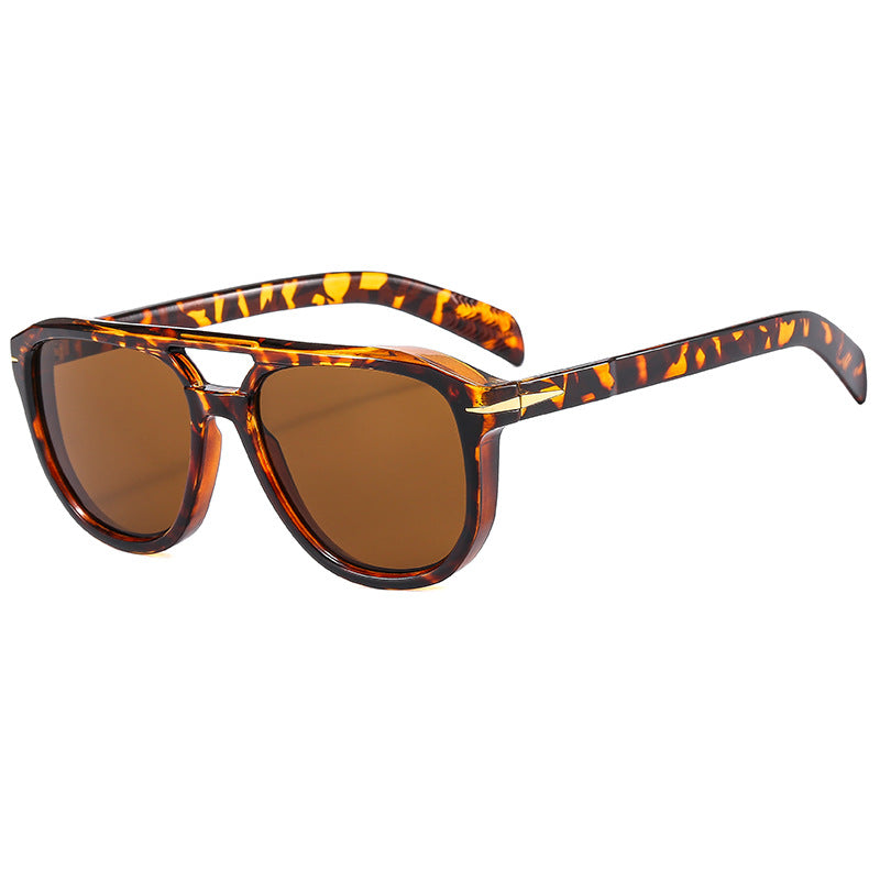 Women's sunglasses with a distinctive frame and protective lenses Stornfield