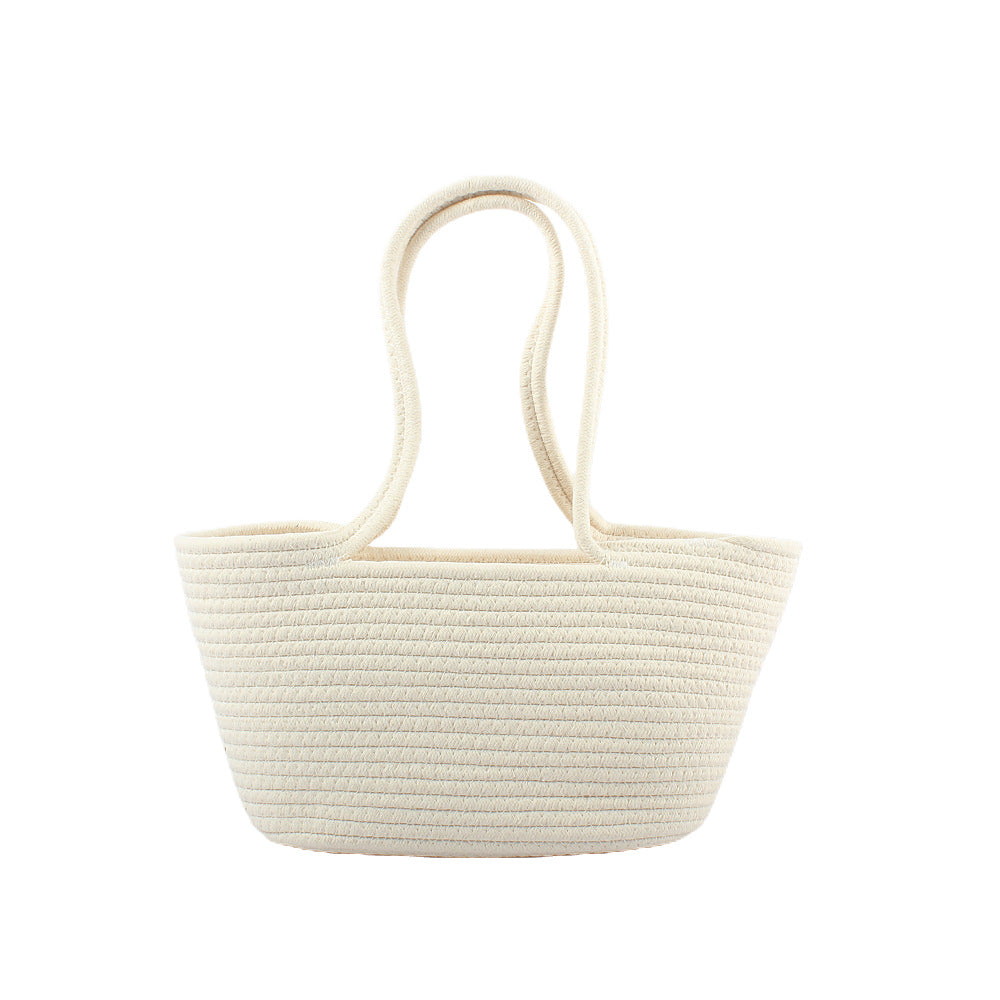 Basket bag with playful lace accent Stornfield