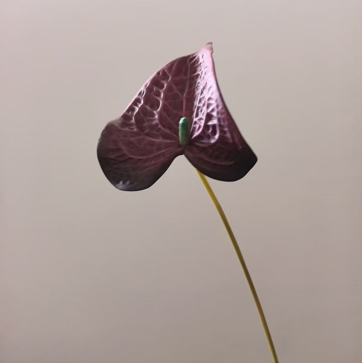 Heart-Shaped Leaf Floral Stand
