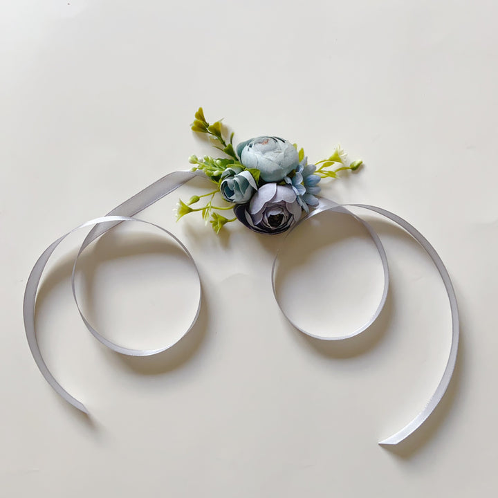 Elegant Floral Lapel Corsage