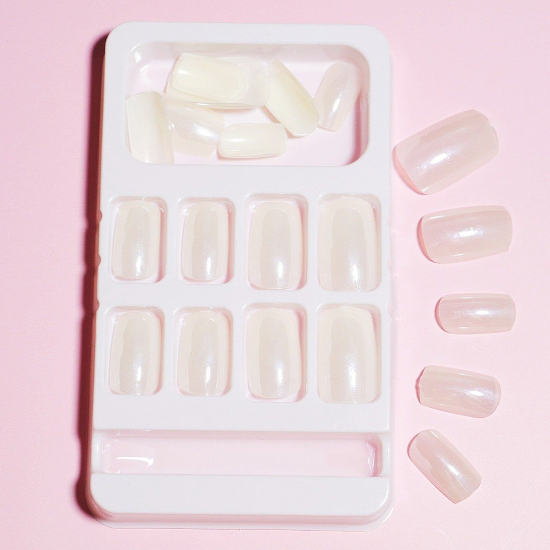 Glossy Faux Nail Set Stornfield
