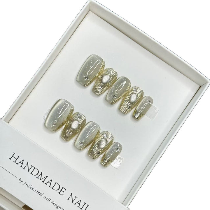 Handmade Artistic Press-On Nail Set with Elegant Pearl Accents