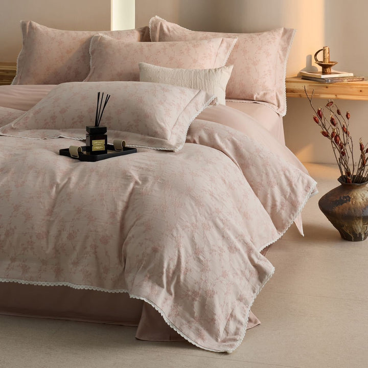 Printed Duvet Cover Set with Scalloped Edge and Botanical Toile Design