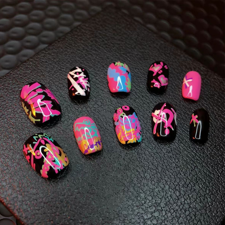 Artistic Cat-Themed Press-On Nail Art Set Stornfield