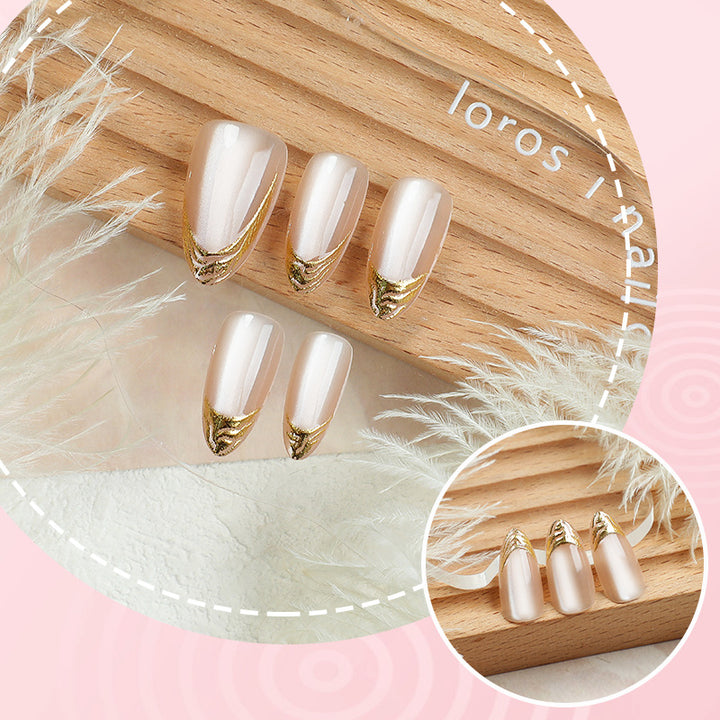 Elegant Golden Accent Press-On Nail Art Stornfield