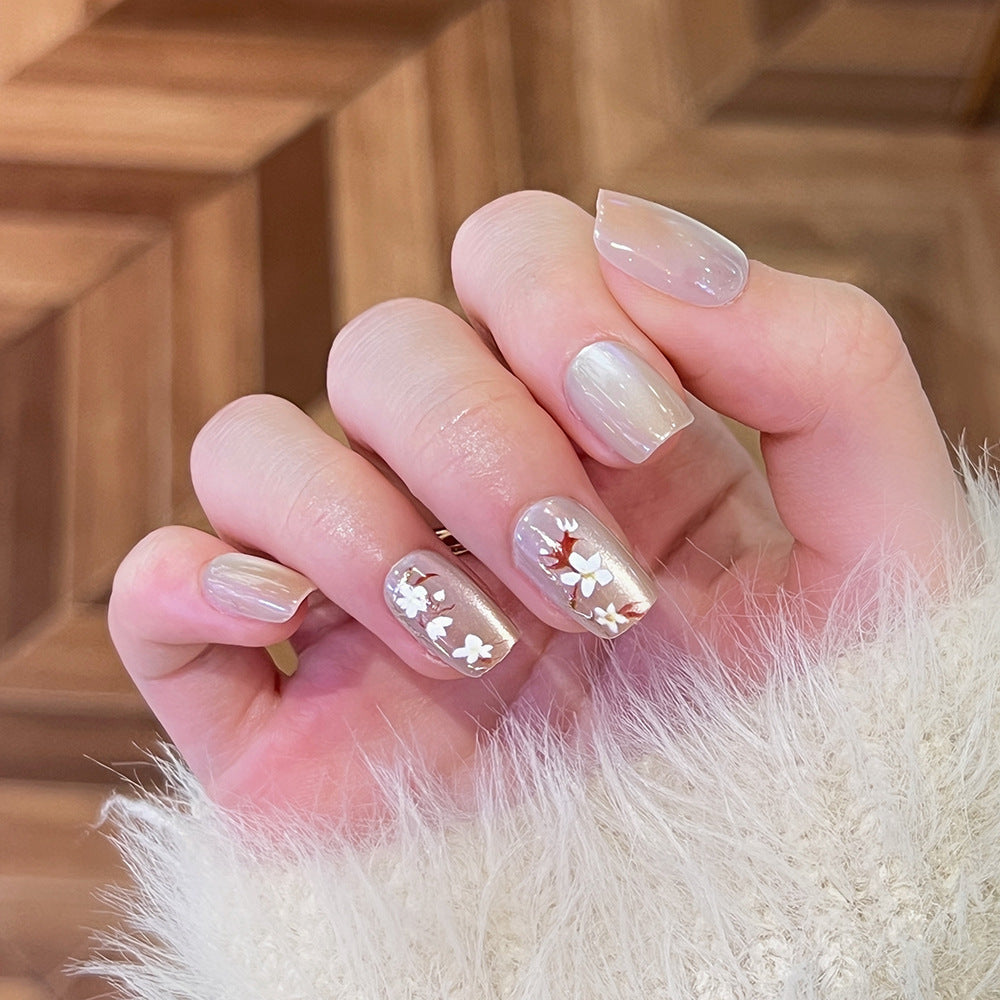 Artificial Nail Art with Timeless Floral Design Stornfield