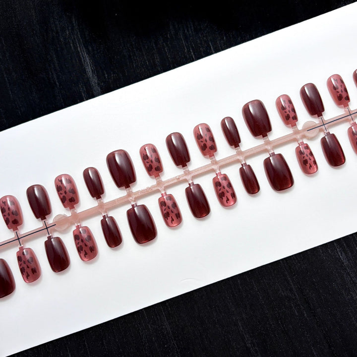 Chic Leopard-Print Press-On Nail Set