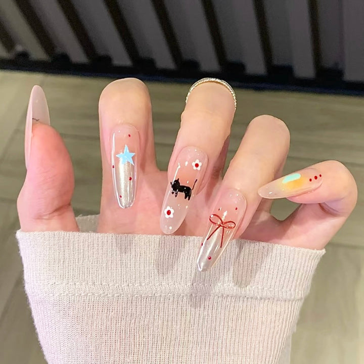 Artistic Character-Themed Press-On Nail Art Set