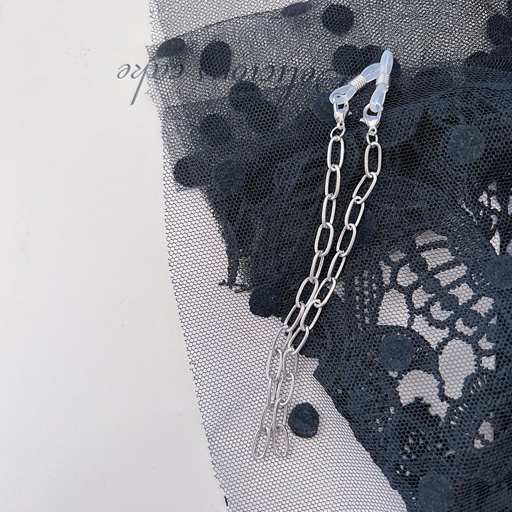 Stylish Long-Link Eyewear Chain Stornfield
