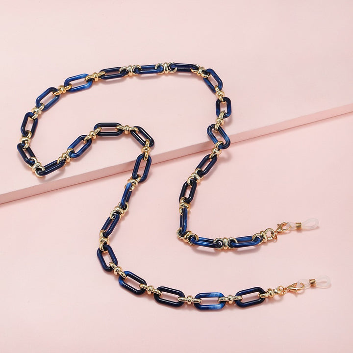 Fashionable sunglasses with chain pendant Stornfield
