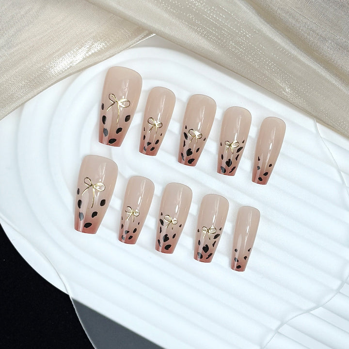 Press-On Nail Art Stornfield
