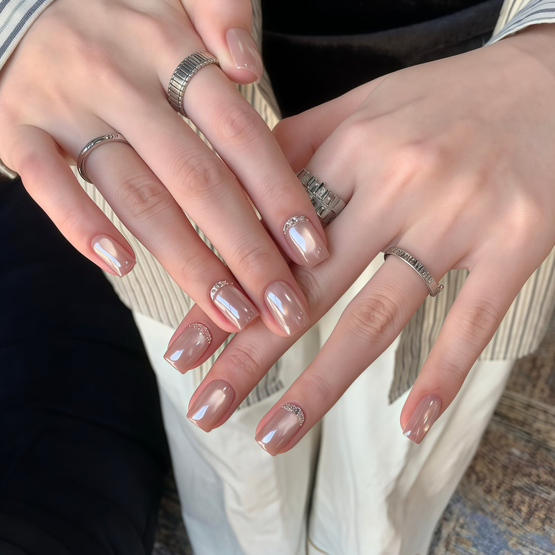 Artificials nails with precious shimmering accents Stornfield